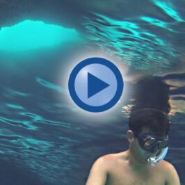 Buceo en apnea en cueva playa de la Mora Tarragona desde dentro